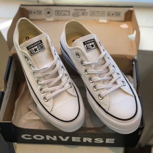Converse Chuck Taylor All Star Lift / Platform